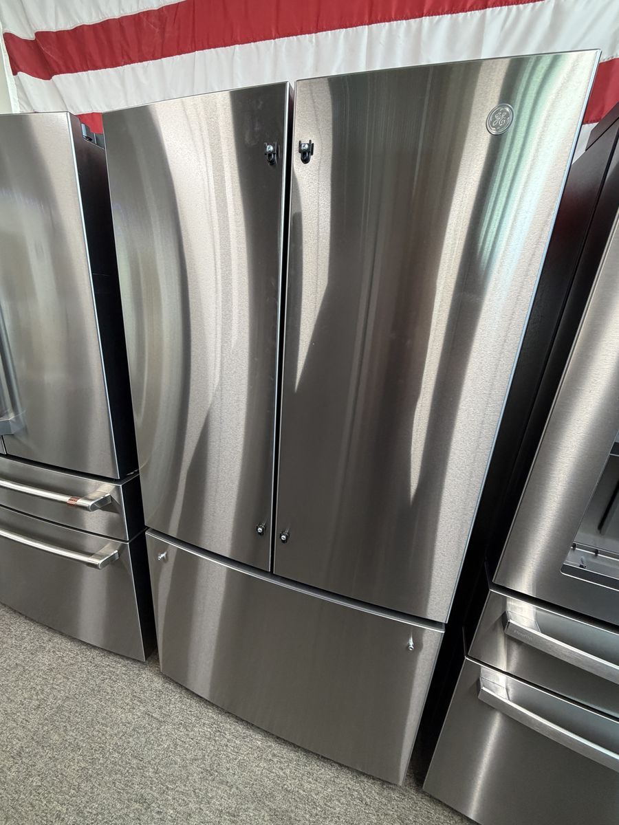 GE French Door Refrigerator - Stainless Steel, Bottom Freezer
