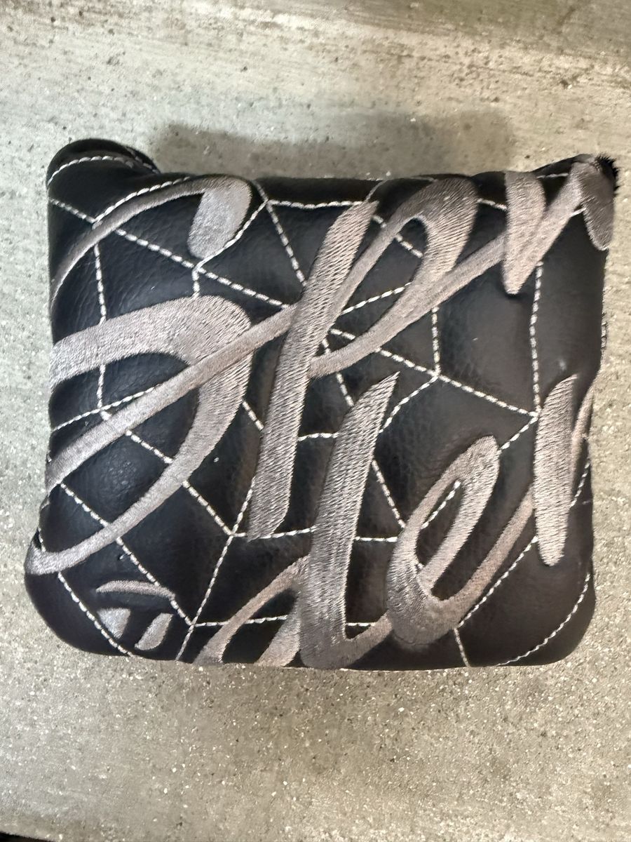TaylorMade Spider Putter Headcover Black/Silver - Excellent Condition Golf Accessory