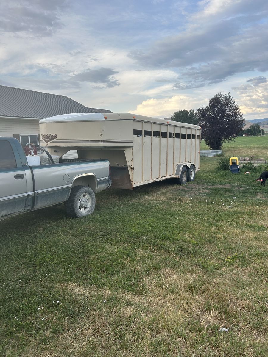 95 trails west stock trailer