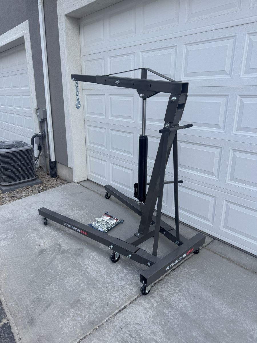 Pittsburgh Automotive 2-Ton Foldable Engine Hoist / Shop Crane