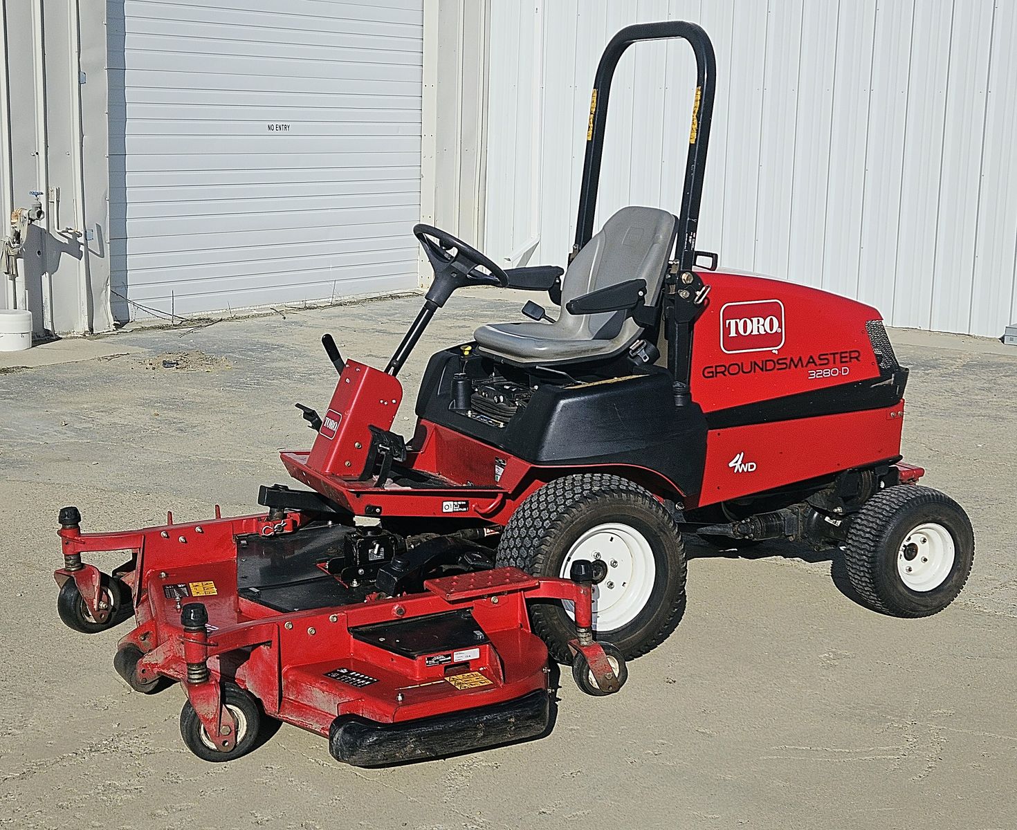 2017 Toro Groundsmaster 3280D 4WD Commercial Diesel Lawn Mower (72")