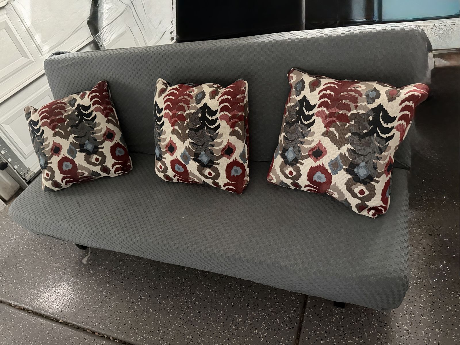 FUTON