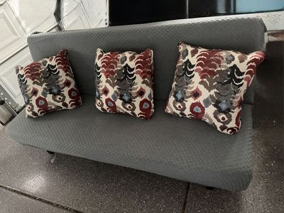 FUTON