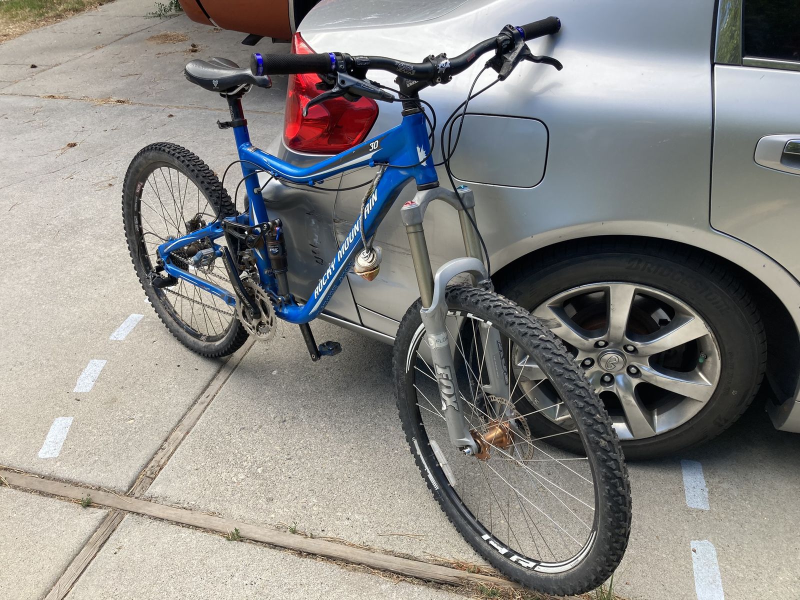 Rocky Mountain Element Full Suspension Mountain Bike – Large – $300 OBO