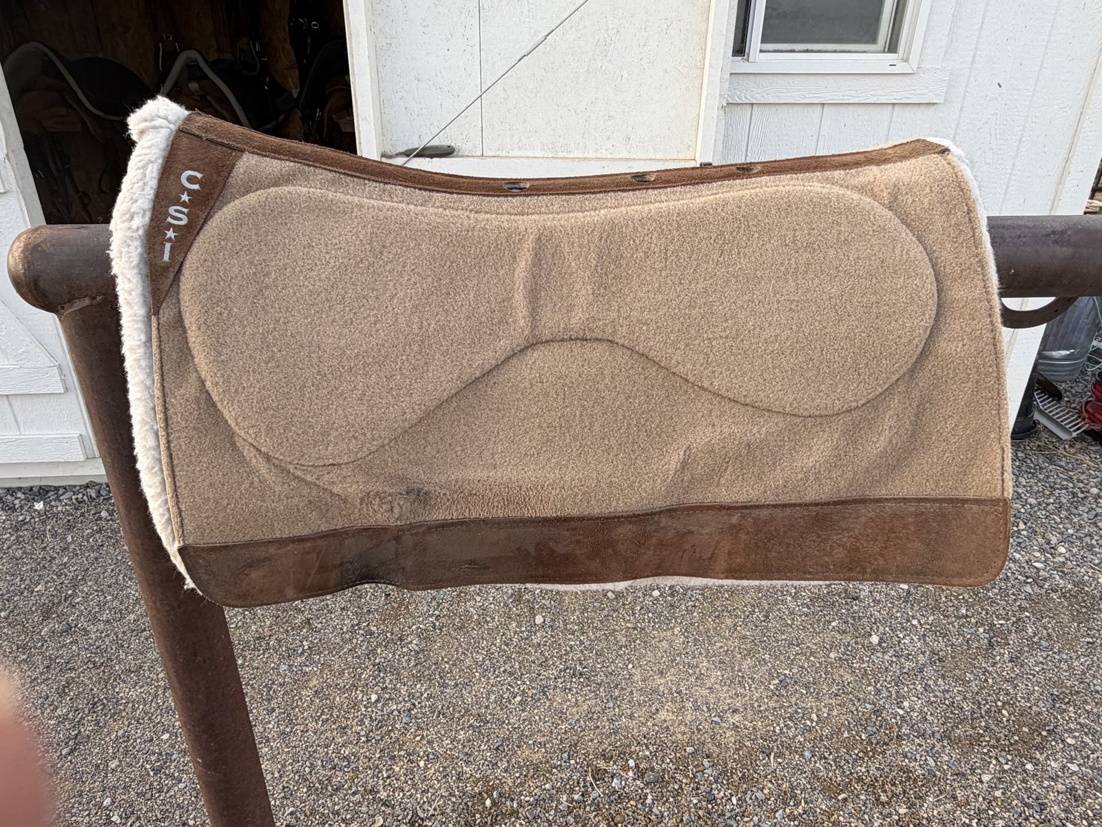 CSI Saddle Pads Western Felt Saddle Pad with Fleece Lining 32”