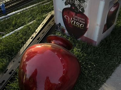 Beautiful brand new vase!