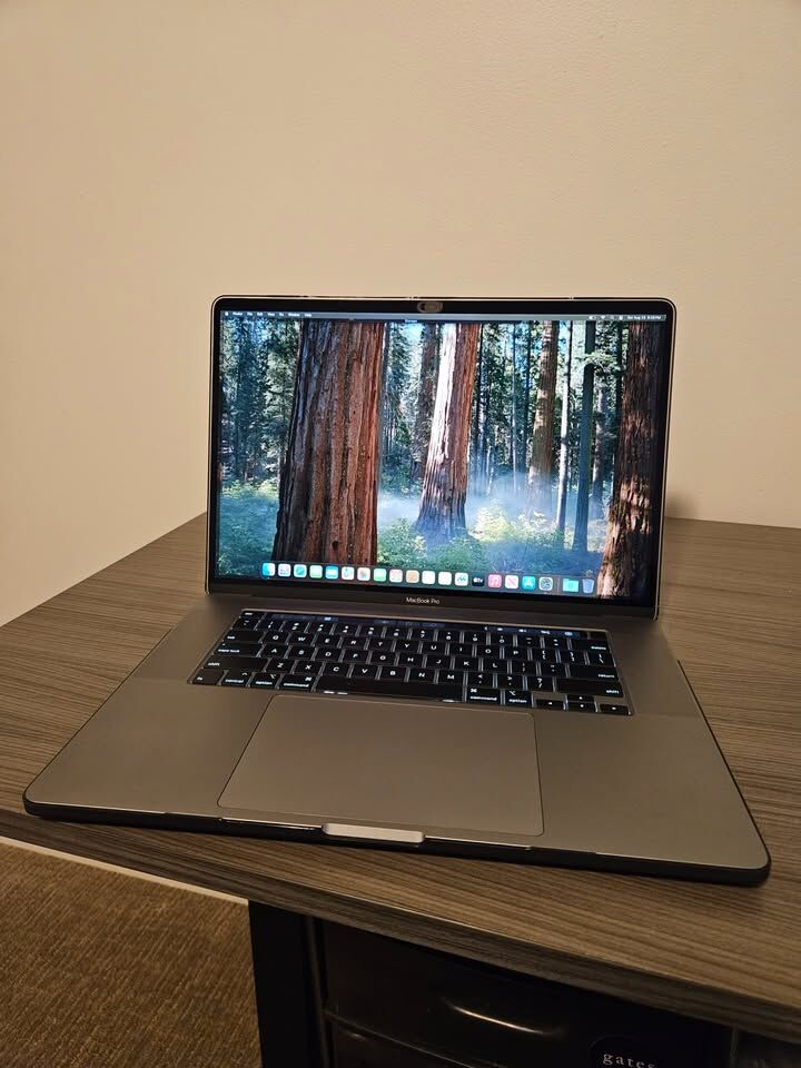 Macbook Pro 2019 16 inch - i9 64Gb ram 1Tb