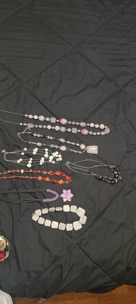 Large Lot of Assorted Fashion Necklaces and Jewelry Pieces