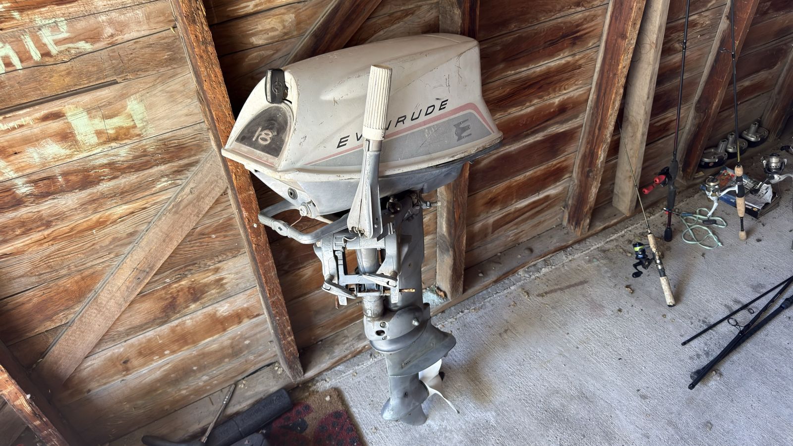Evinrude 18 HP Outboard Boat Motor - Vintage (Untested)