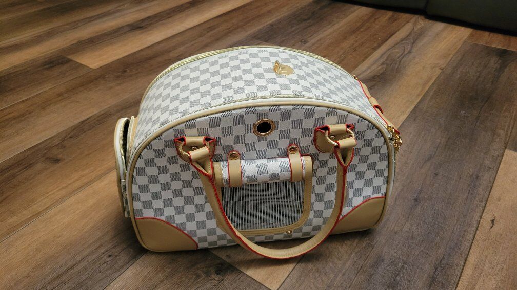 Pet Carrier for small dog or cat
