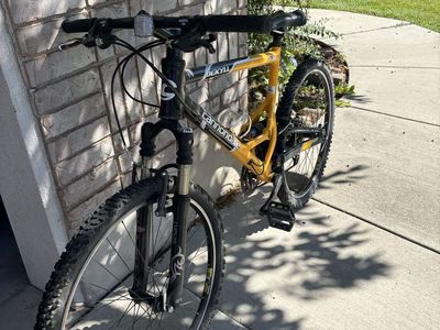 Cannondale Jekyll 400 Mountain Bike - Full Suspension - Yellow/Black