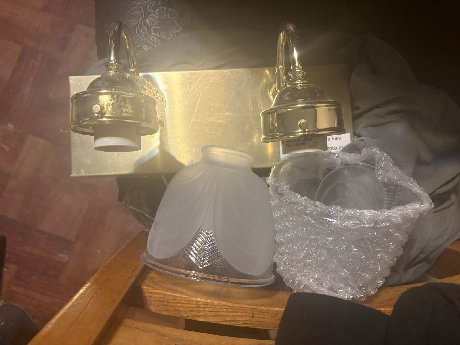 Bathroom light fixture