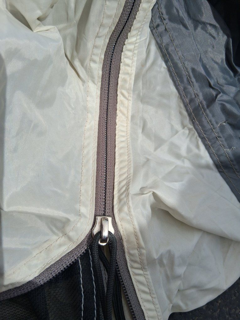 Main image 7