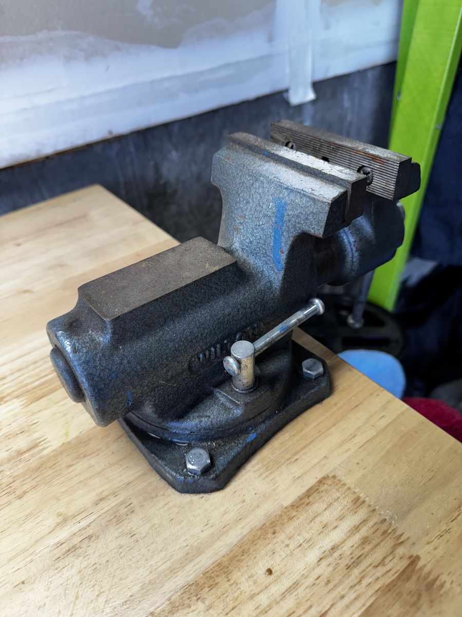 Main image 6