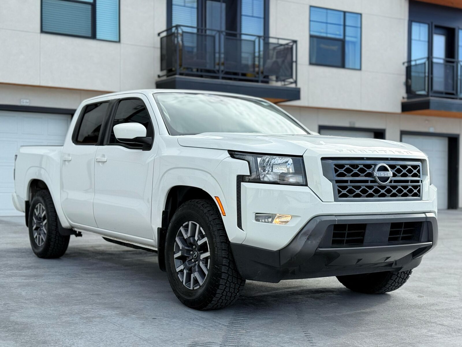 2022 NISSAN FRONTIER SV