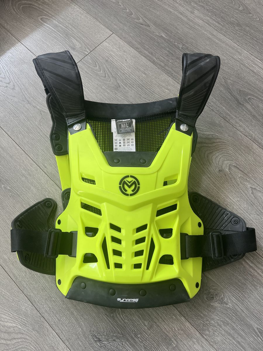 Moose Racing Synapse Lite Motocross Chest/Back Protector | Adult M/L | Hi-Viz