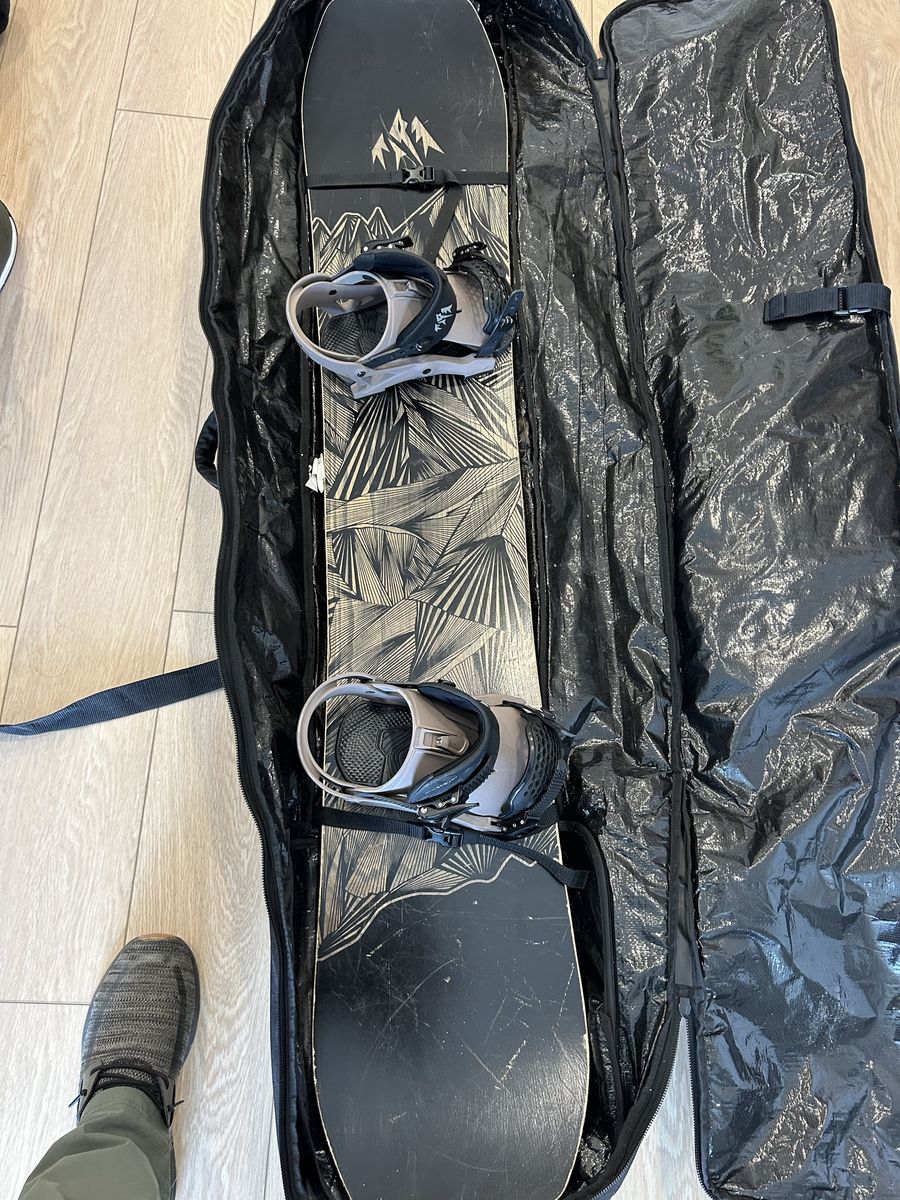 157 cm Jones Ultra Twin Mountain board + bindings