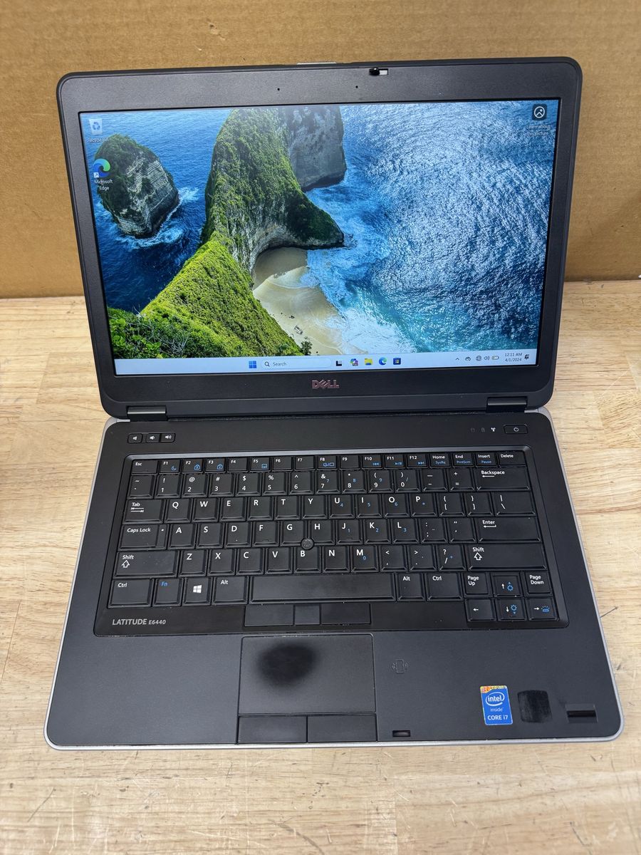 Dell Latitude i7 8/256GB SSD Win 11 Pro Laptop Excellent Battery FAST