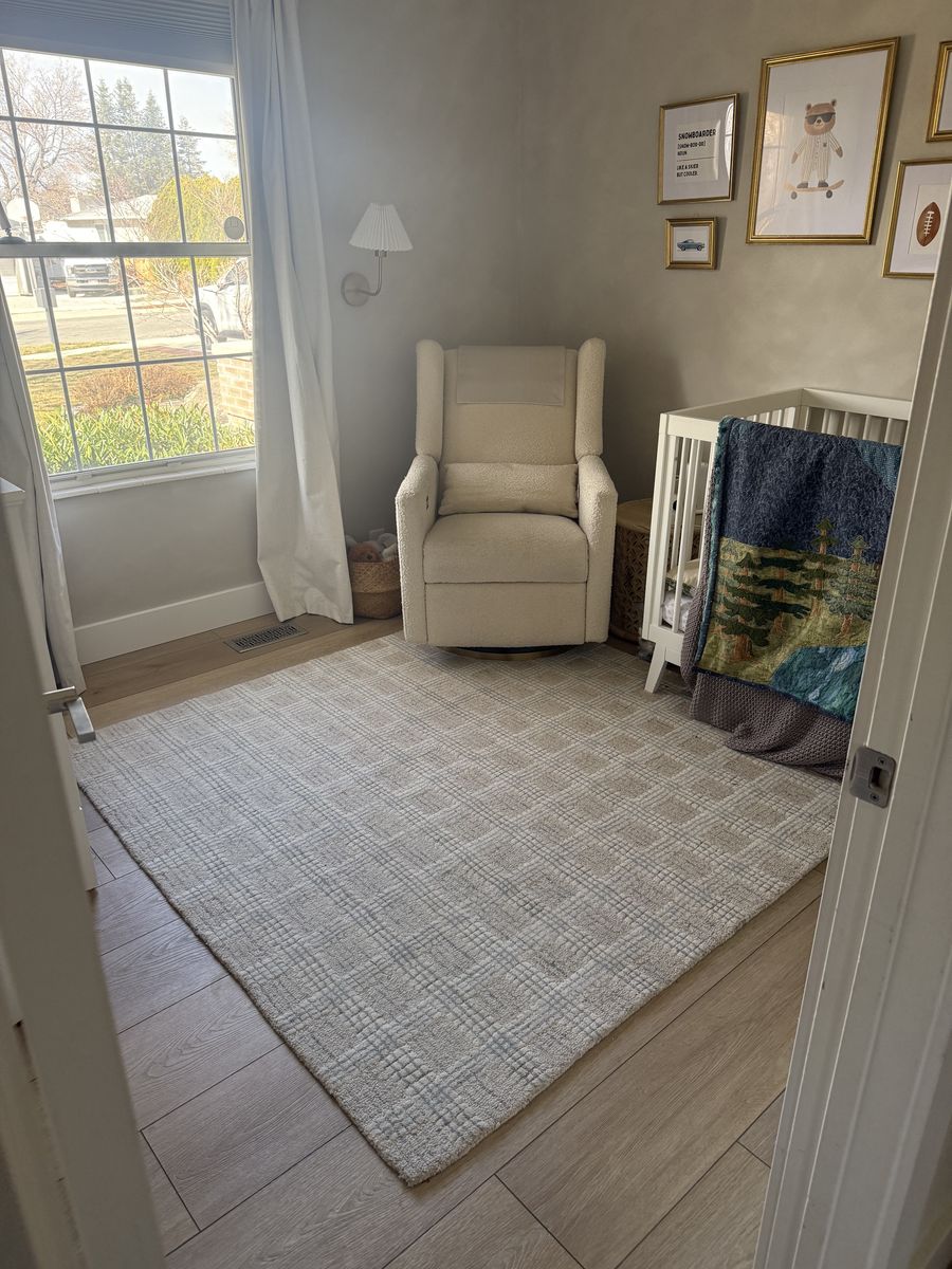 6x6 Silver, Ivory, Blue Rug