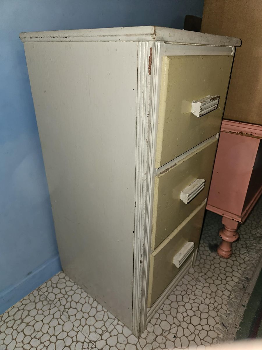 Nightstand 