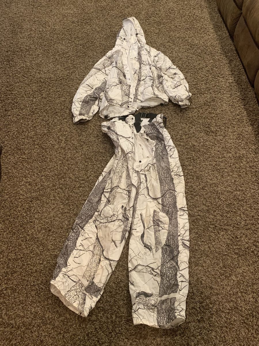 Snow Camo Hunting Jacket and Pants Set Xl