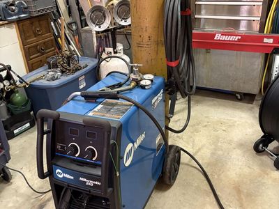 Miller Mig Welding Machine 252