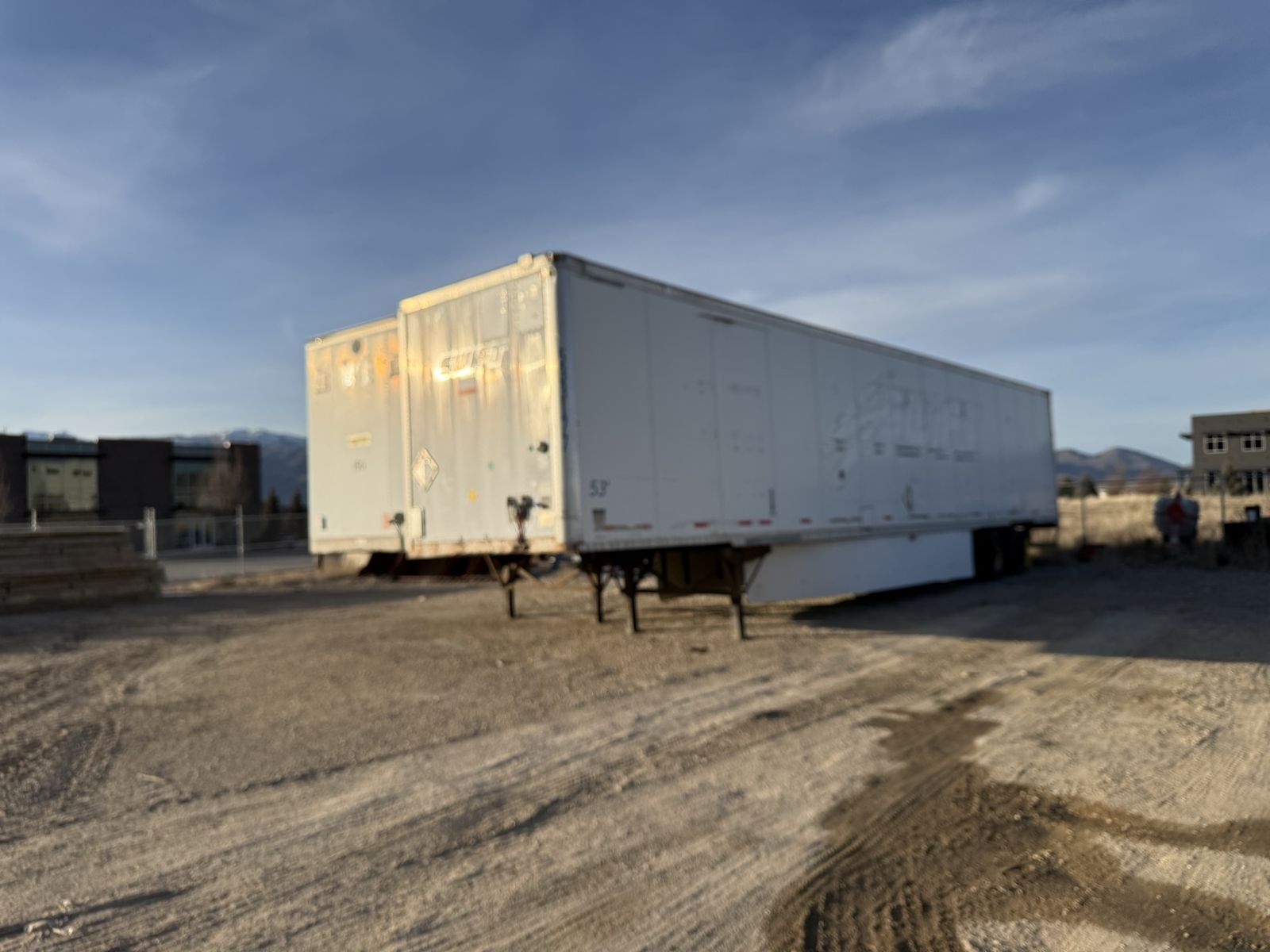 Dry van storage trailers 53’