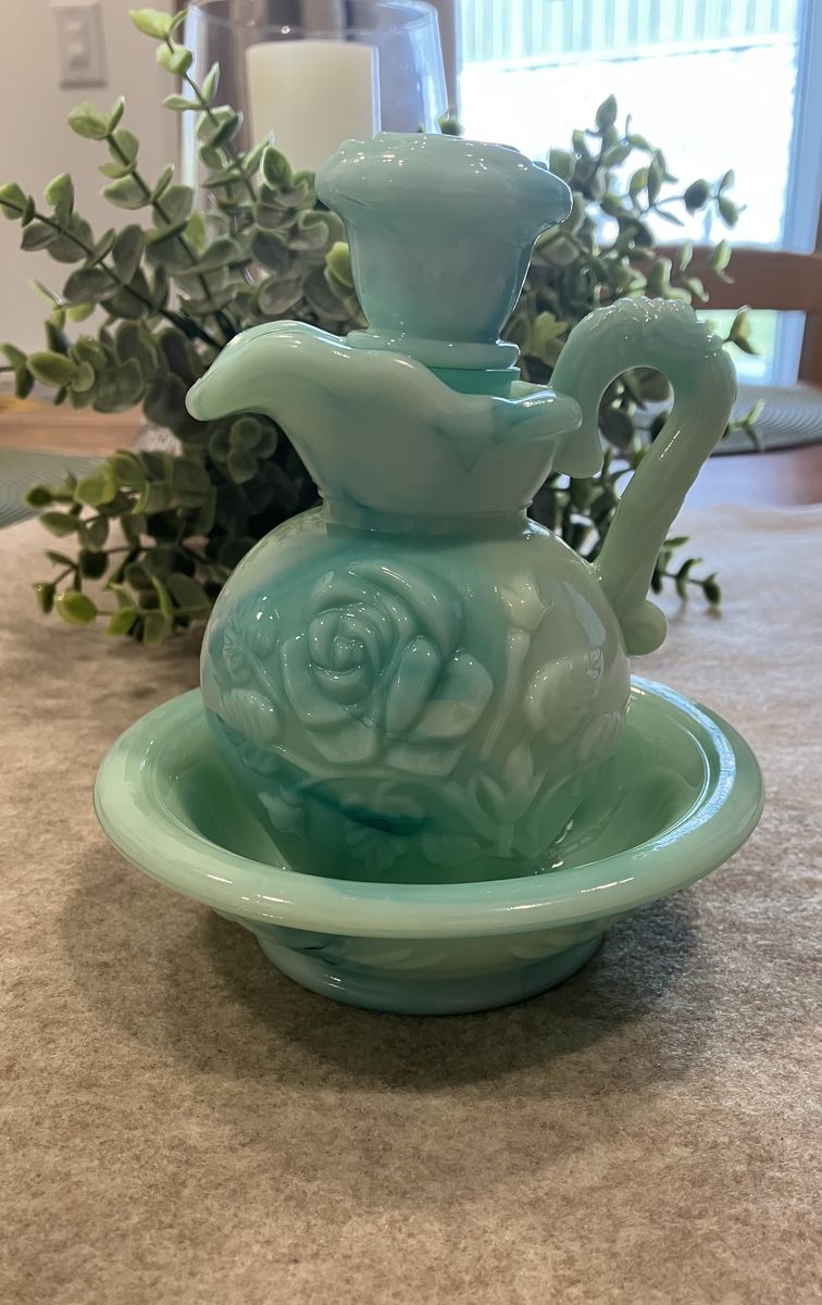 Collectible Avon Jade Green Pitcher & Wash Basin