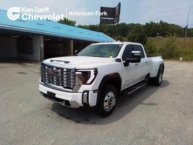 2025 GMC Sierra 3500HD Denali