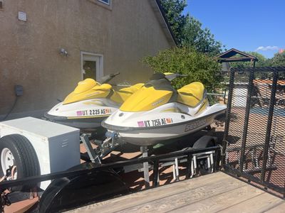Two seadoos and trailer - 2007 GTI 4-TEC 2005 GTI LE-RFI