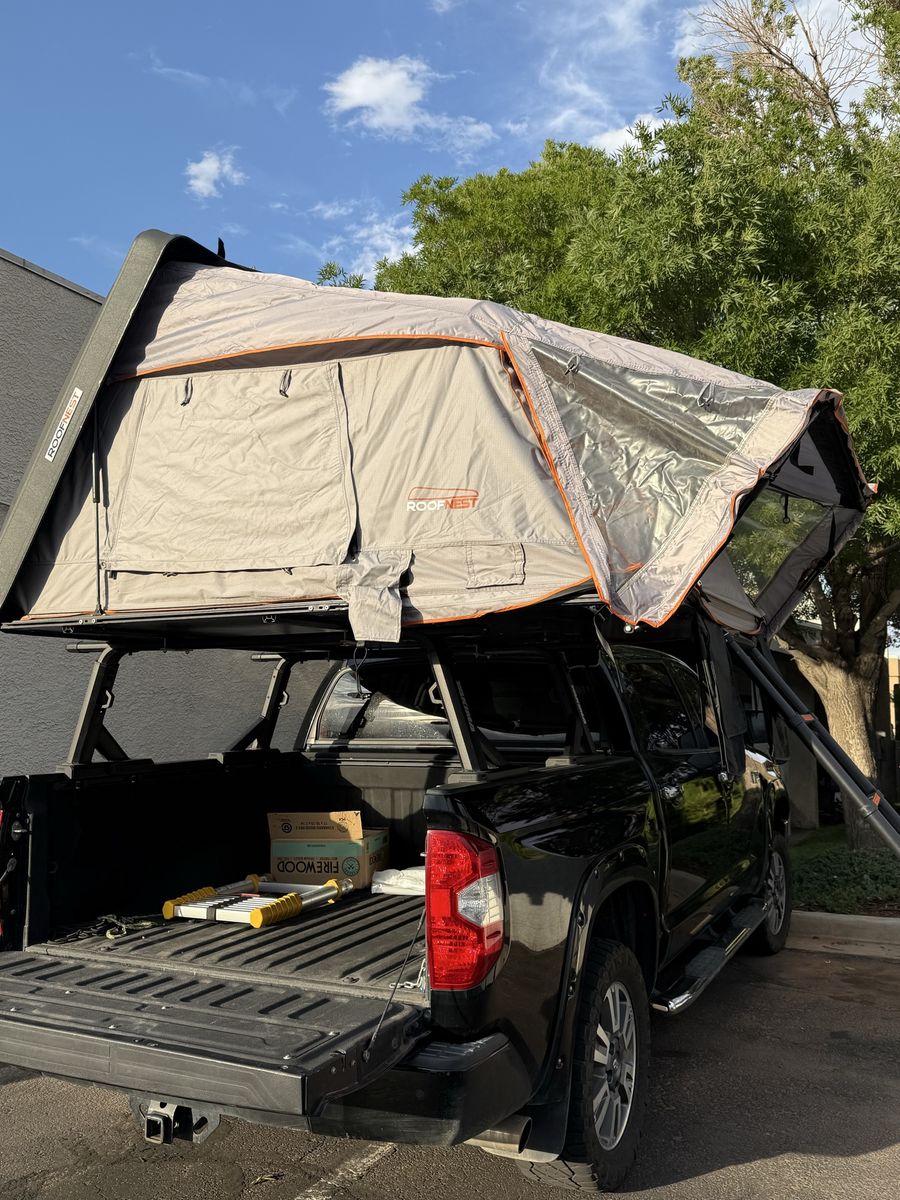 Condor XL rooftop tent with rack