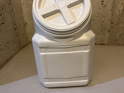 Stackable food storage