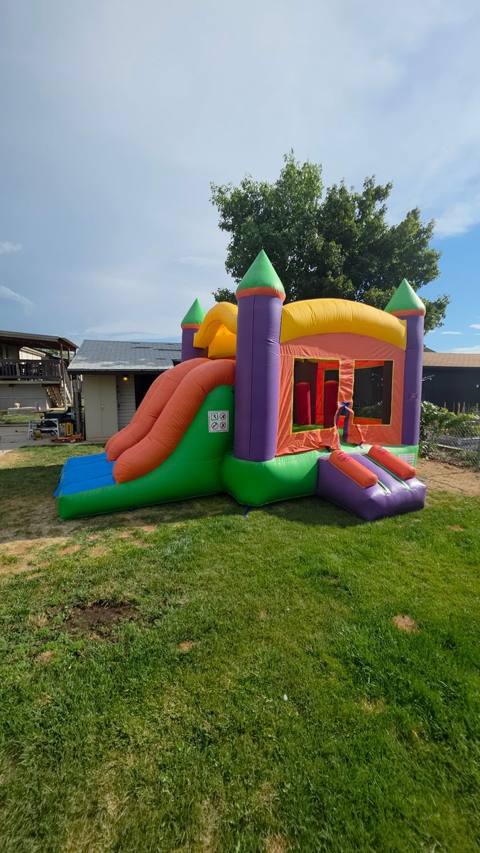 Jumper Bounce House Combo Slide