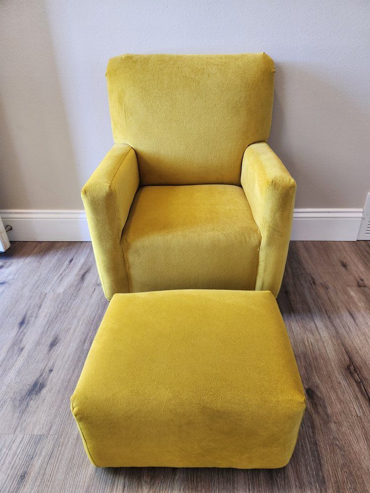 RC Willey Kid's Chair & Stool