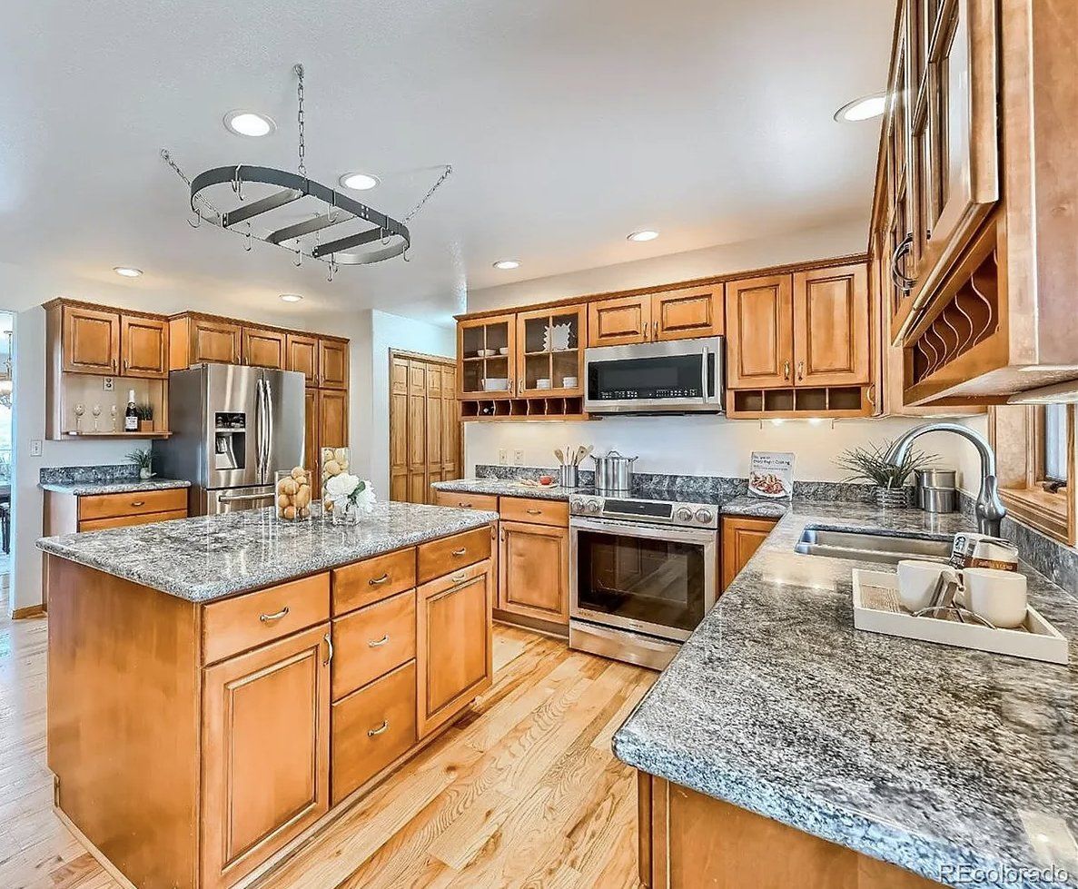 American Cherry Kitchen Cabinets