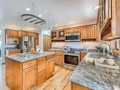American Cherry Kitchen Cabinets