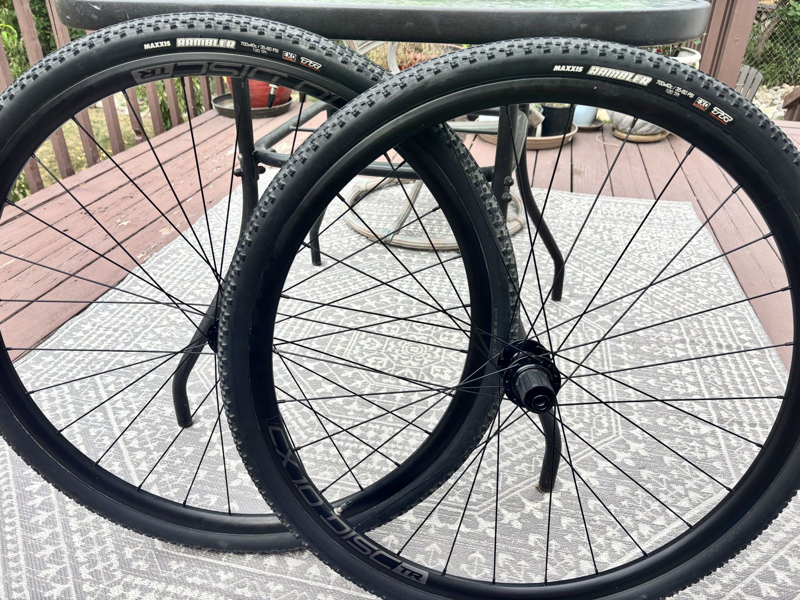 CX 1.0 Disc Tubeless Ready Wheelset w/ Maxxis 40cm