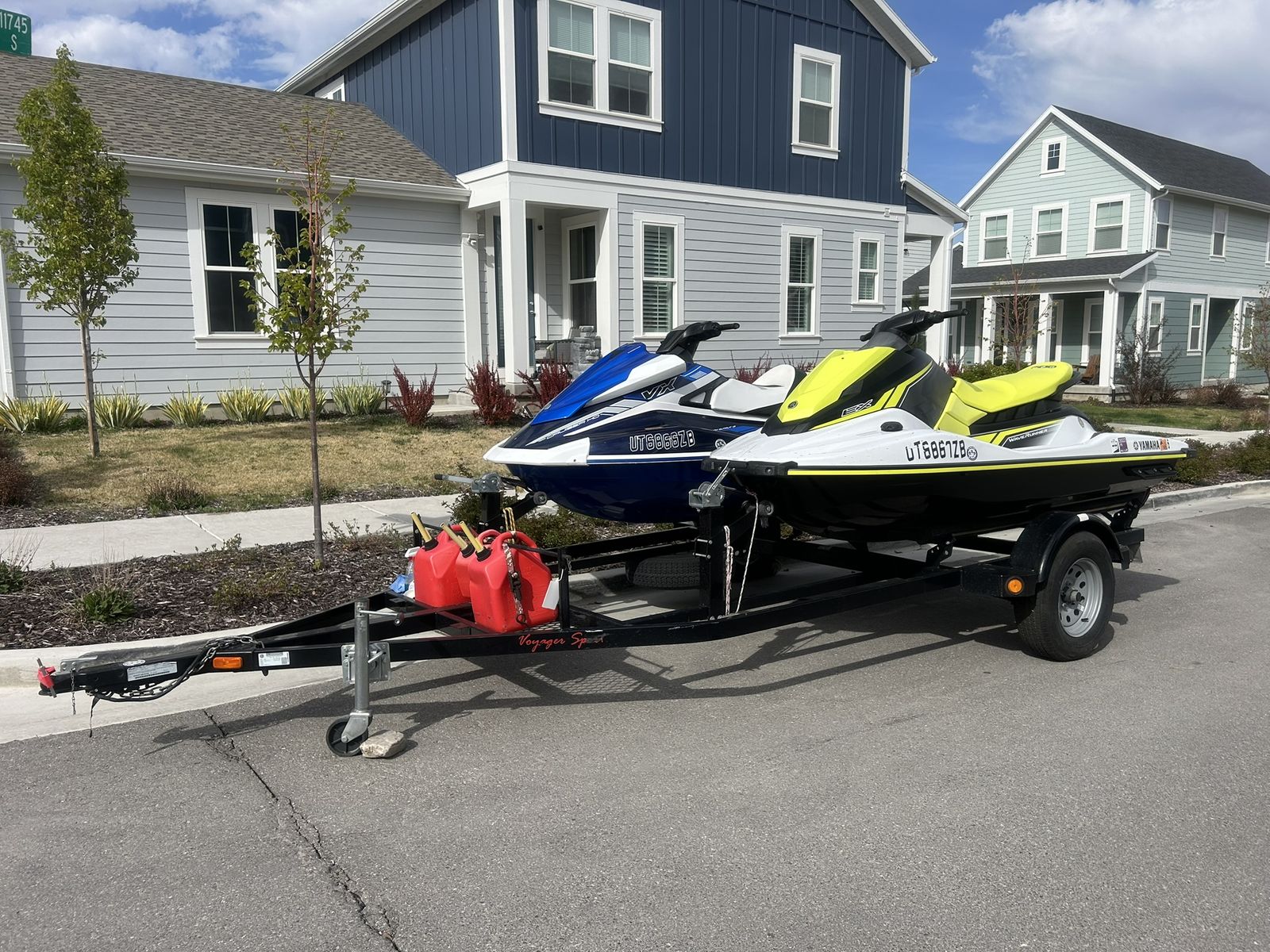2-2020 Yamaha Waverunners (Jet Skis) (VX-Cruiser HO-46Hrs) & (EX-43Hrs) Includes Trailer