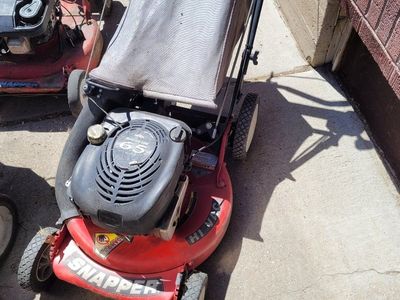 SNAPPER LAWN MOWERS