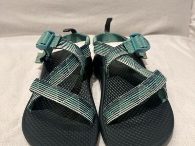 Chaco youth size 2 blue/green, hiking sandals