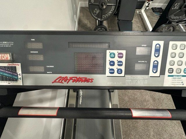 Commercial Life Fitness Treadmill with FlexDeck Cushioning – Great Condition