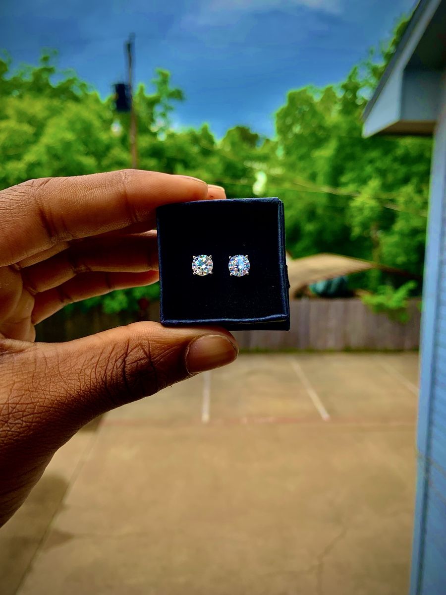 VVS1 Moissanite 1 CT(Carat) Stud Earrings