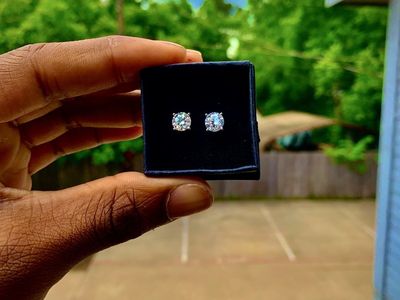 VVS1 Moissanite 1 CT(Carat) Stud Earrings