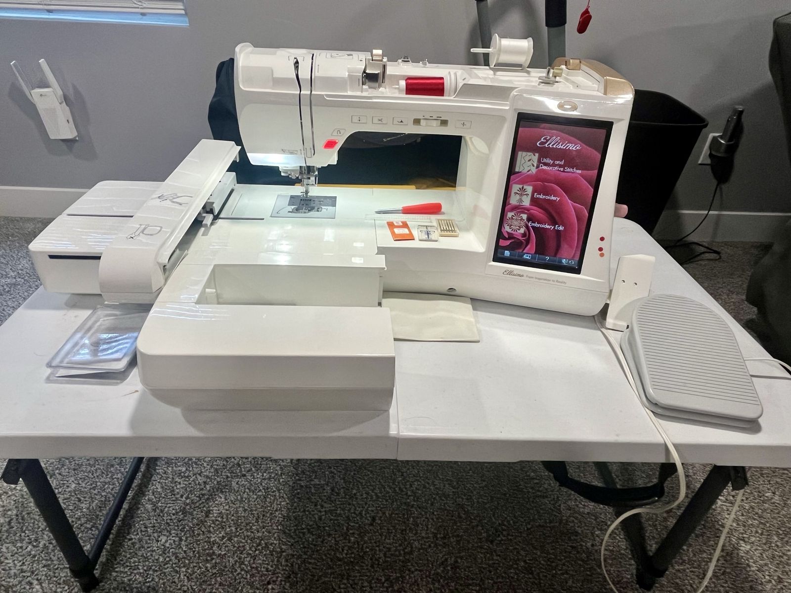 Baby Lock Ellisimo digital embroidery machine model BLSO with extras