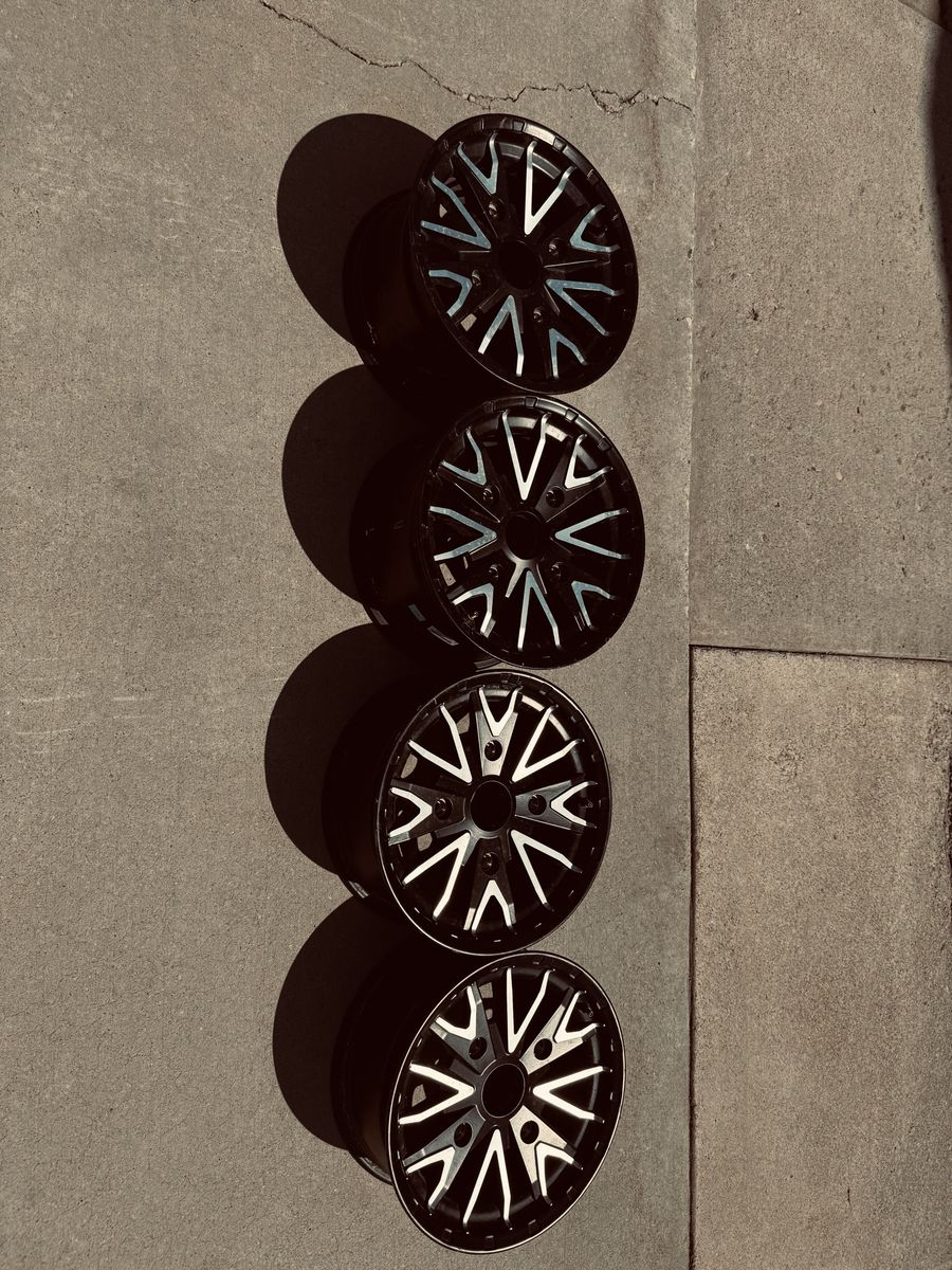 Set of 4 Black and Silver Machined Alloy Wheels Rims