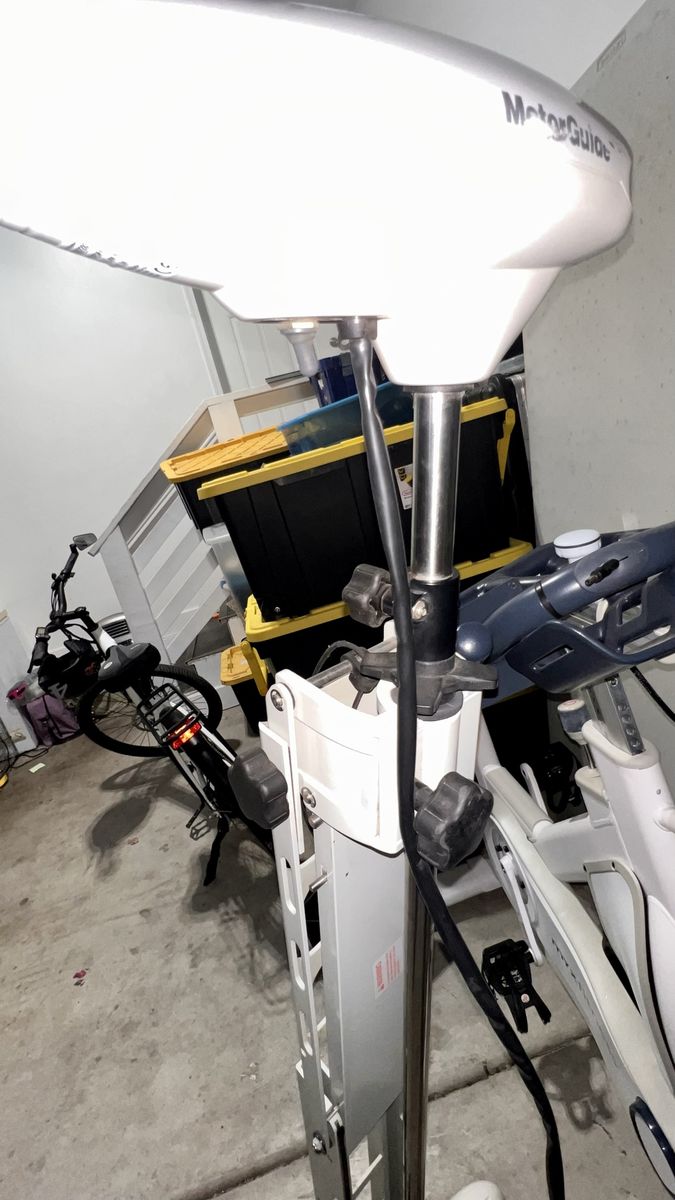MotorGuide Great White 82 lb Thrust 24V Saltwater Trolling Motor