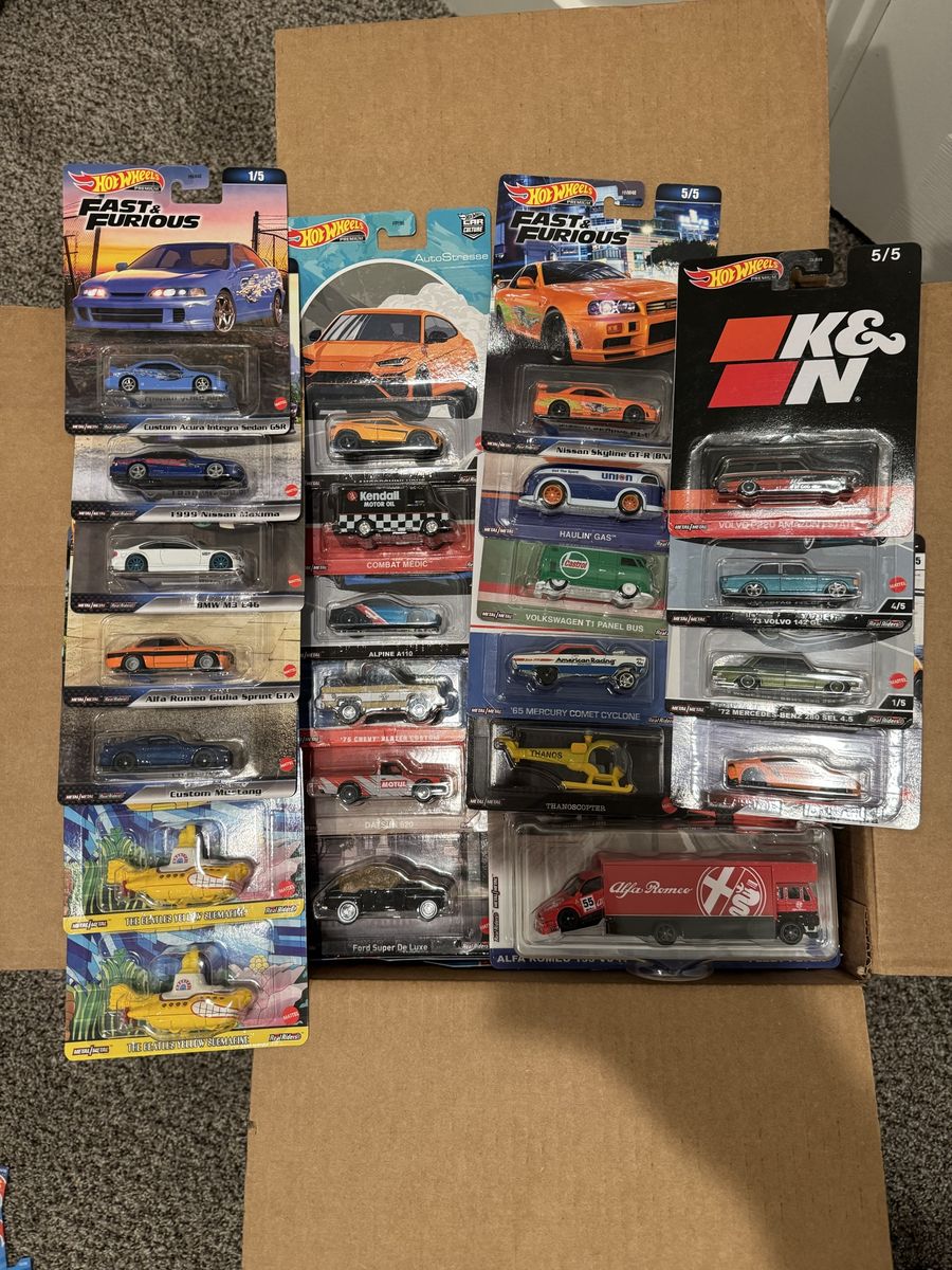 HOTWHEELS LOT