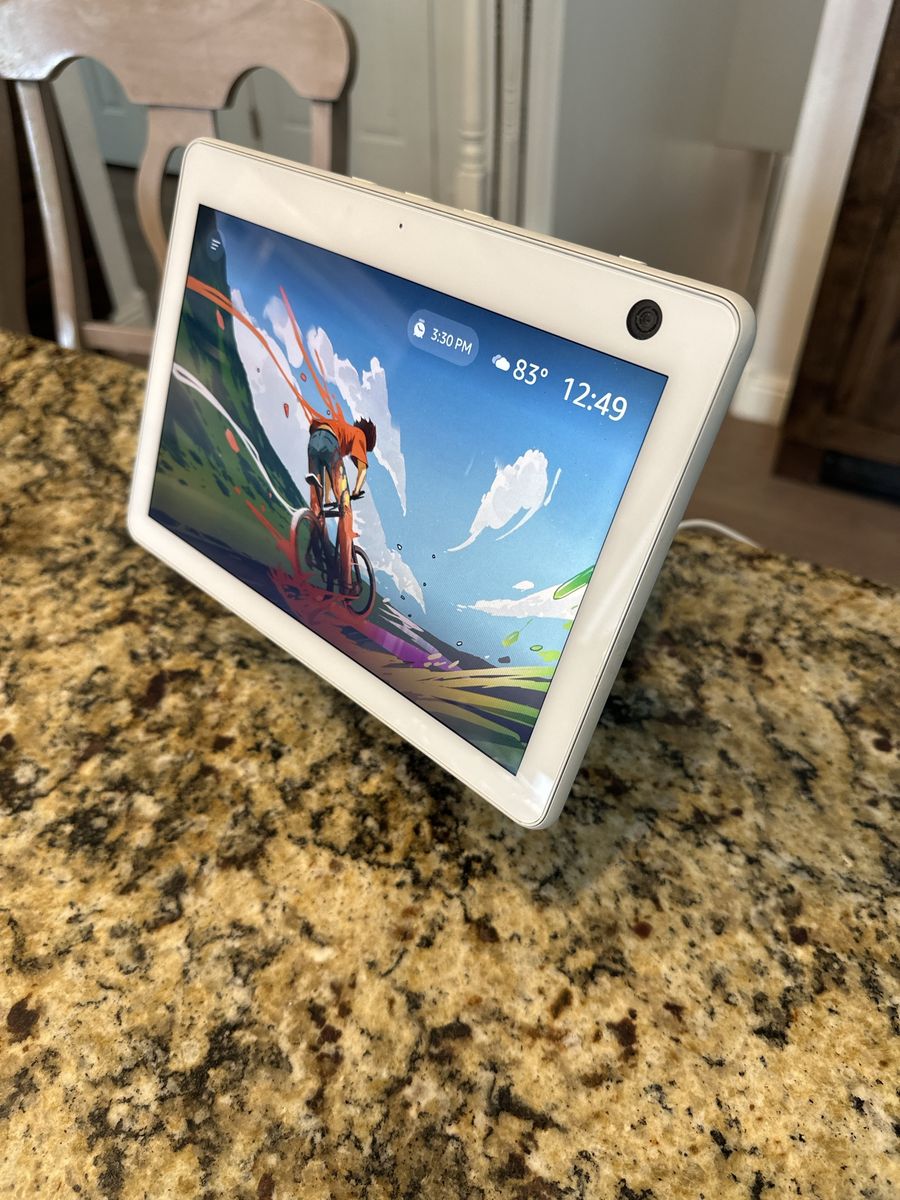 Amazon Echo Show 10 (3rd Gen) Smart Display with Motion & Alexa - Glacier White