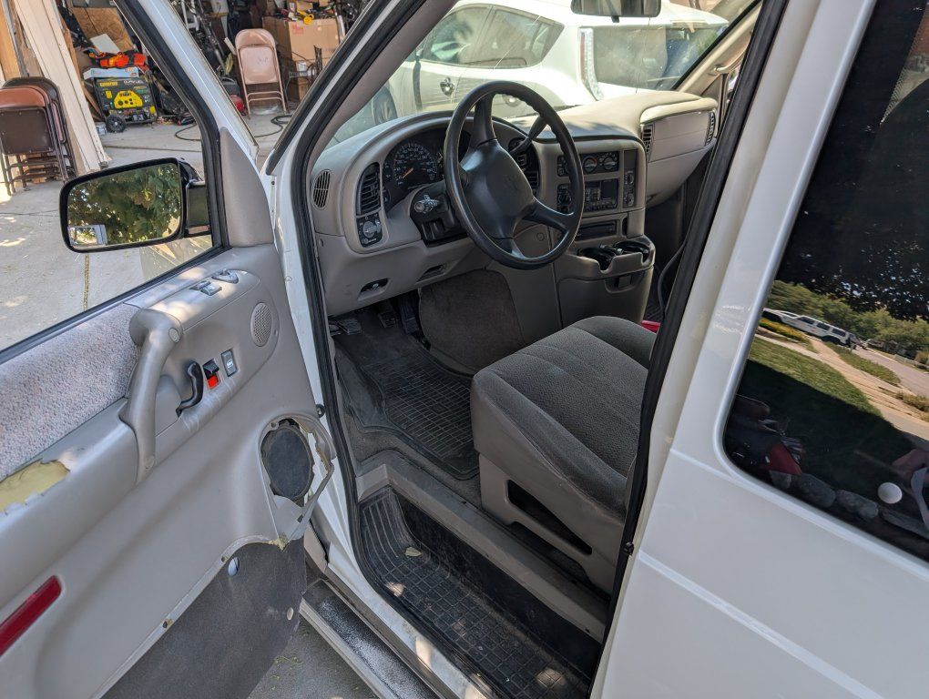 Main image 3