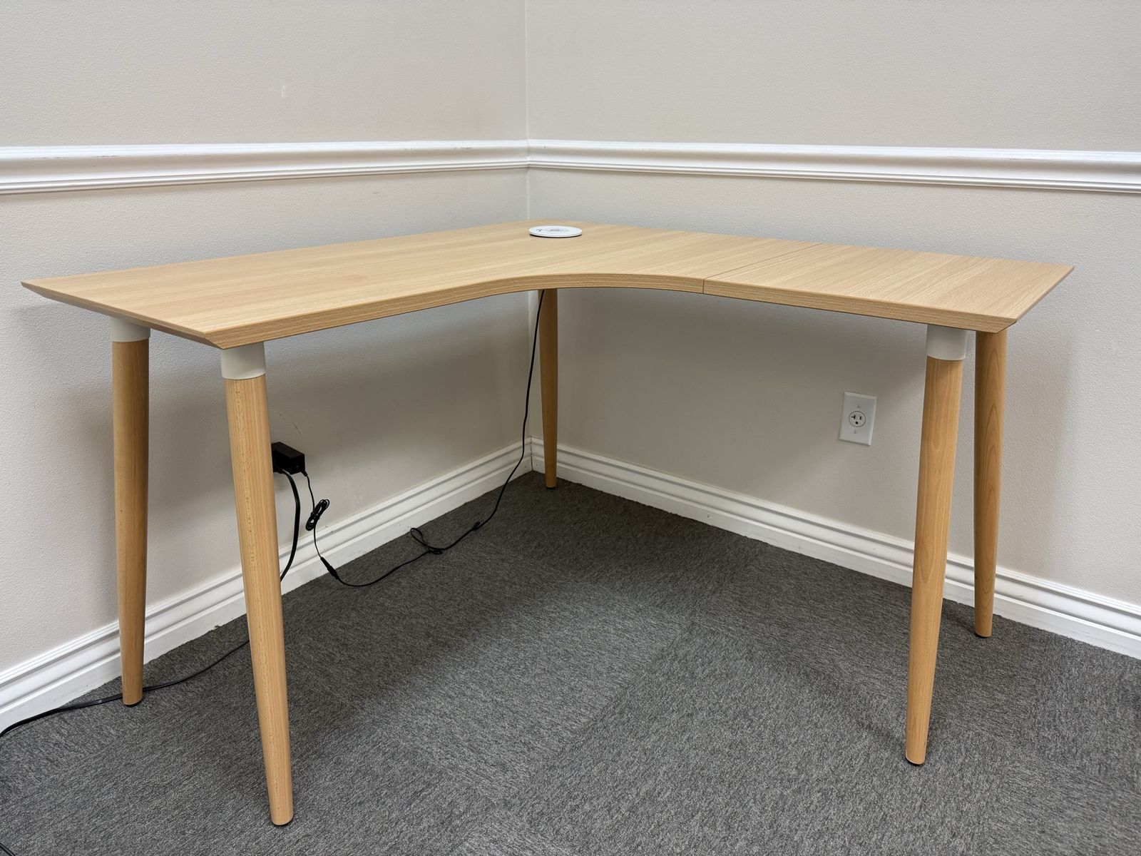 Modern Light Wood L-Shaped Corner Desk with Built-In Wireless Charging Grommet